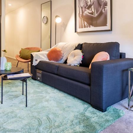 Cozy 1-Bed Apartment With Park Views, Sleeps 4 Christchurch Exterior photo
