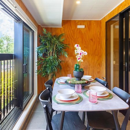 Cozy 1-Bed Apartment With Park Views, Sleeps 4 Christchurch Exterior photo