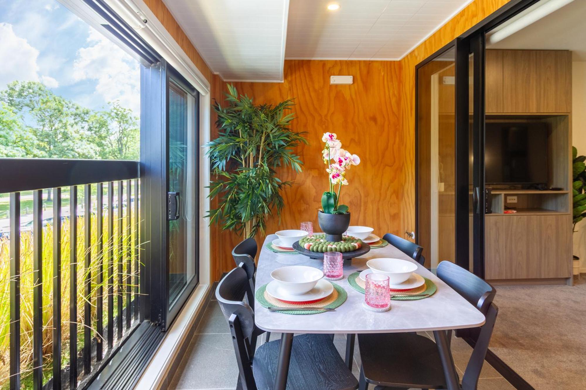 Cozy 1-Bed Apartment With Park Views, Sleeps 4 Christchurch Exterior photo